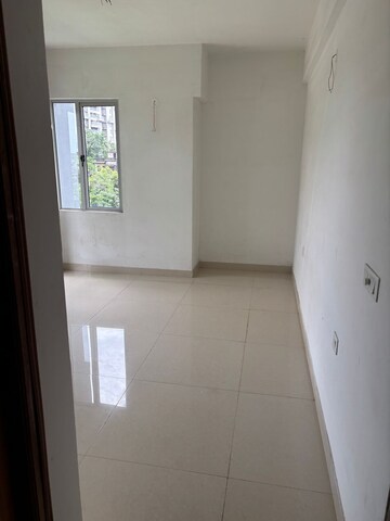 Room in 3 BHK Apartment at Tollygunge – for Sale