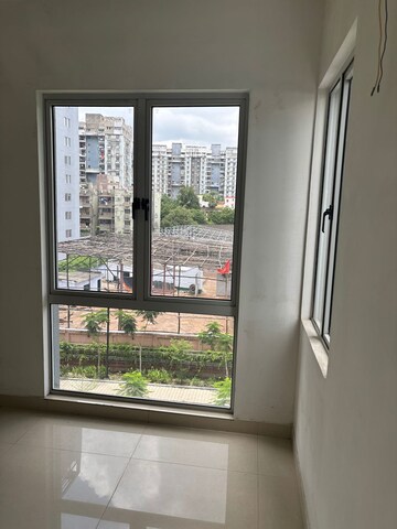 Room in 3 BHK Apartment at Tollygunge – for Sale