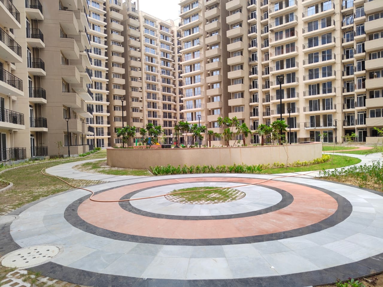 2 BHK + Pooja Room Apartment For Sale in Signature Global Grand Iva