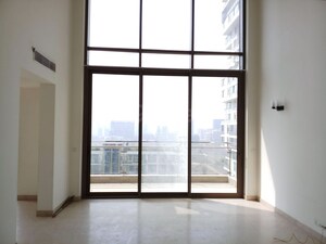 Room in 3 BHK Apartment at M3M Golf Estate, Sector 65 – for Sale