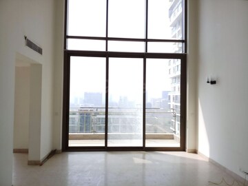 Room in 3 BHK Apartment at M3M Golf Estate, Sector 65 – for Sale