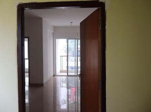 Room in 2 BHK Apartment at Sunland Residency, Rajarhat New Town – for Sale
