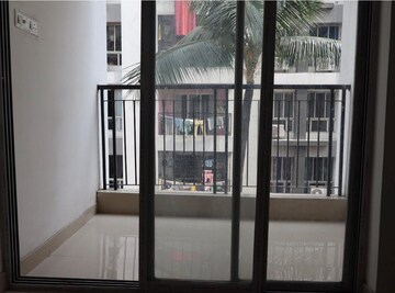 Room in 2 BHK Apartment at Sunland Residency, Rajarhat New Town – for Sale