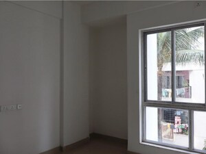 Room in 2 BHK Apartment at Sunland Residency, Rajarhat New Town – for Sale