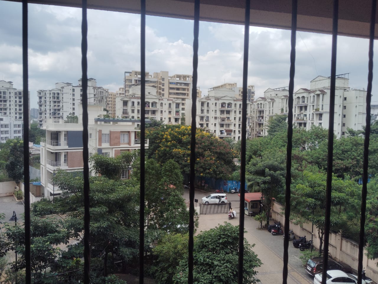 3 BHK + Servant Room Apartment For Rent in Mittal Crosswinds