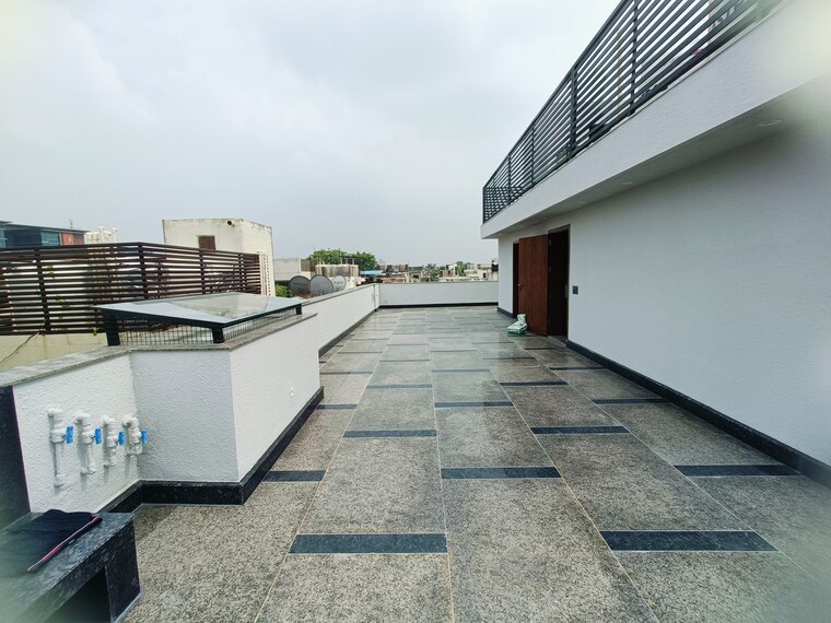 Exterior View, safdarjung enclave 4 Bedroom 250 Sq.Yd. Builder Floor In Safdarjung Enclave Delhi 9546417