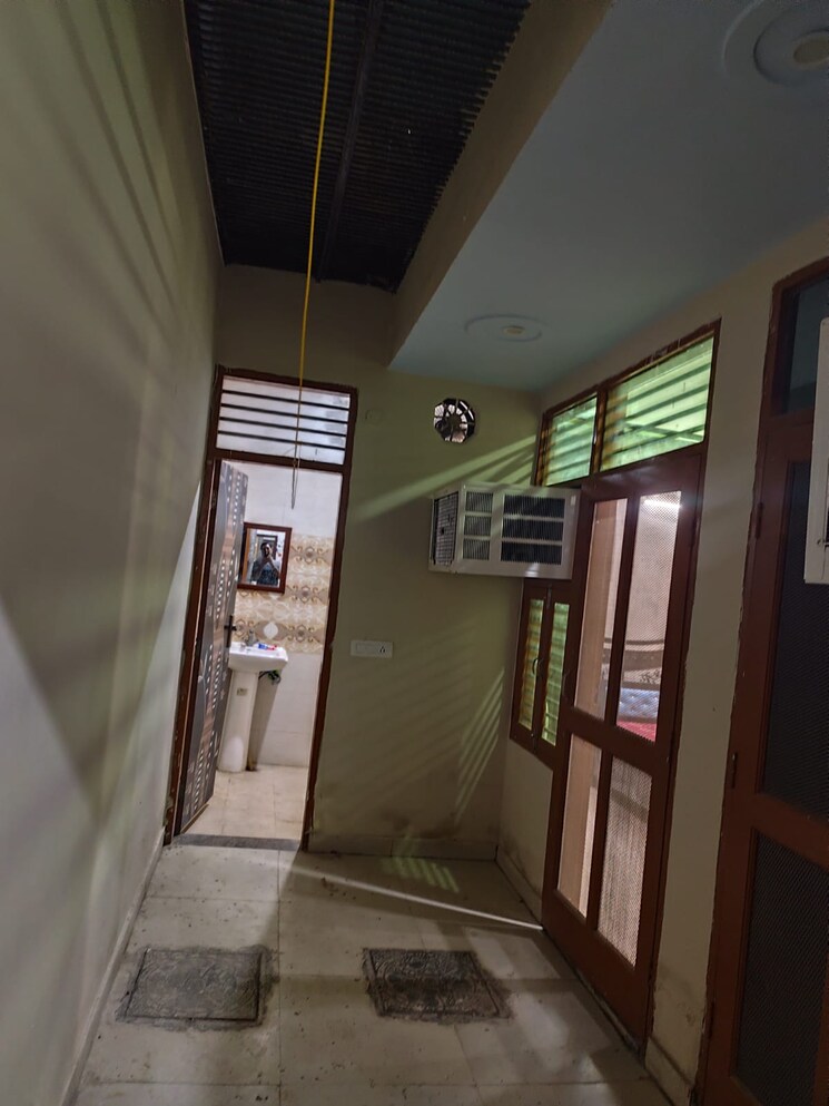 undefined, tulip-white 2 Bedroom 105 Sq.Yd. Builder Floor In Sector 69 Gurgaon 9546475