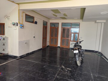 Parking in 3 BHK Builder Floor at Tulip Leaf, Sector 69 – for Rent