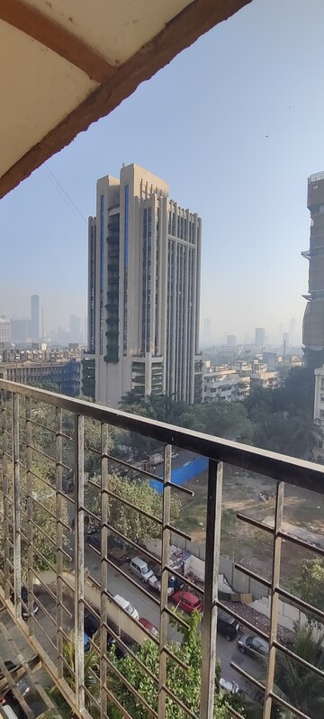 Balcony in 6 BHK Apartment at Orchid Tower, Worli – for Rent