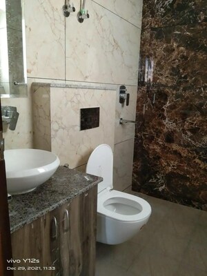 Bathroom in 3 BHK Apartment at Sushant Lok 3, Sector 57 – for Rent