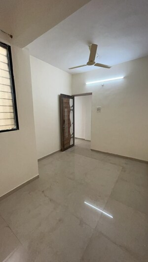 Room in 2 BHK Apartment at Kondhwa – for Rent