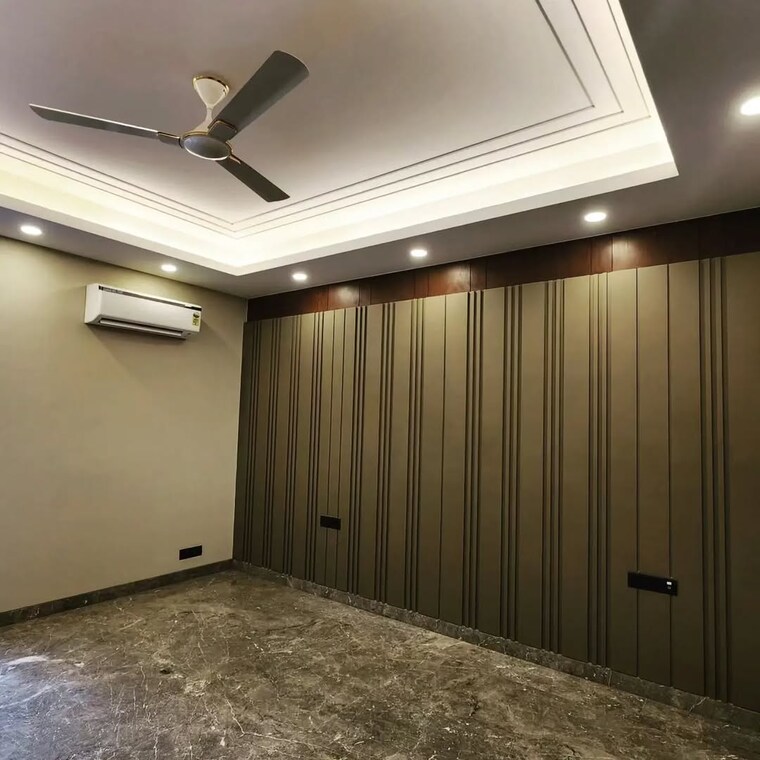 Room, worldmark-gurgaon 5 Bedroom 400 Sq.Ft. Builder Floor In Sector 65 Gurgaon 9546678