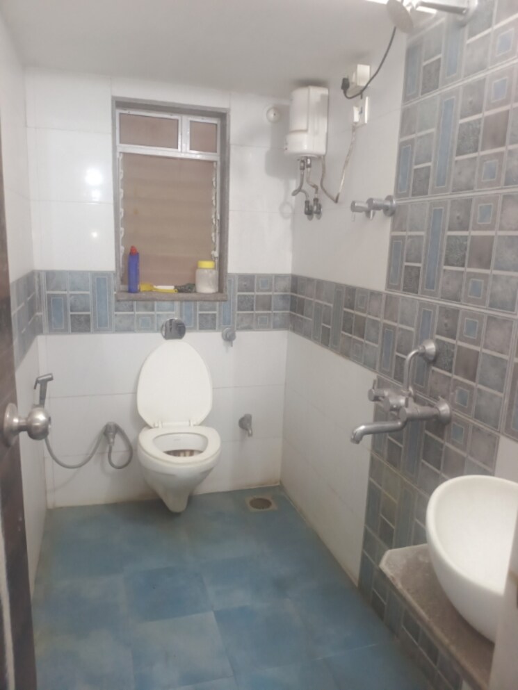Bathroom, mira nagar 3 Bedroom 969 Sq.Ft. Apartment In Mira Nagar Mumbai 9546733