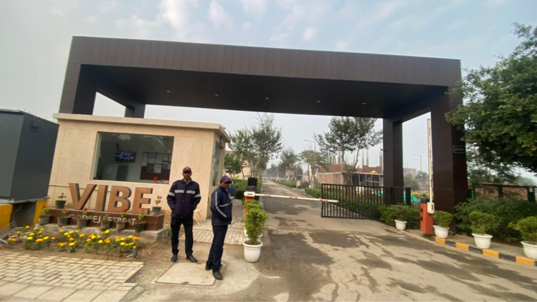  Parking, godrej-retreat  100 Sq.Yd. Plot In Sector 83 Faridabad 9546791