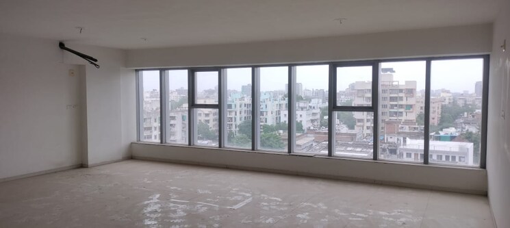  Parking, naranpura Commercial Office Space 1420 Sq.Ft. In Naranpura Ahmedabad 9546735