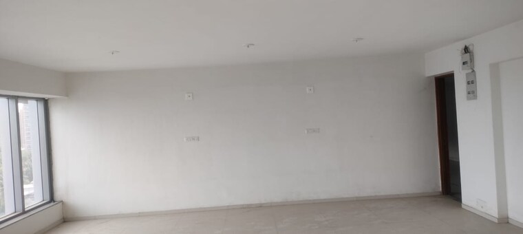 Room, naranpura Commercial Office Space 1420 Sq.Ft. In Naranpura Ahmedabad 9546735