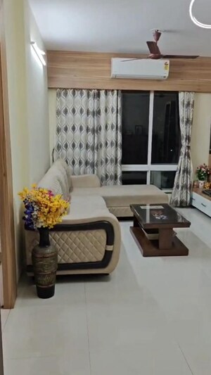 1 BHK Apartment For Rent in Pushpanjali Heights, Owale