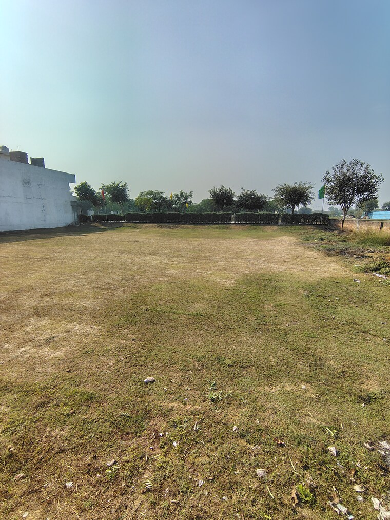 Garden, sector 97  936 Sq.Ft. Plot In Sector 97 Faridabad 9383505