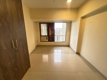 Room in 3 BHK Apartment at Prabhadevi CHS, Prabhadevi – for Rent