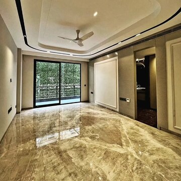 Room in 6+ BHK Builder Floor at SR Homes Gurgaon, Sector 41 – for Sale