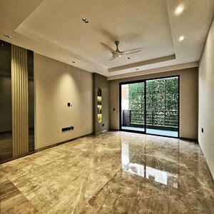 Room in 6+ BHK Builder Floor at SR Homes Gurgaon, Sector 41 – for Sale
