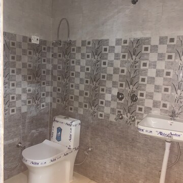 Bathroom in 1 RK Builder Floor at Katwaria Sarai – for Rent