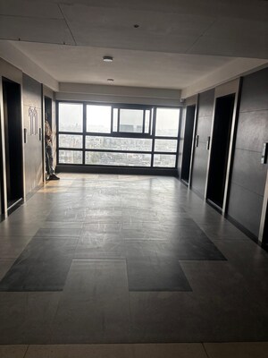 Room in  Office Space at Naranpura – for Rent