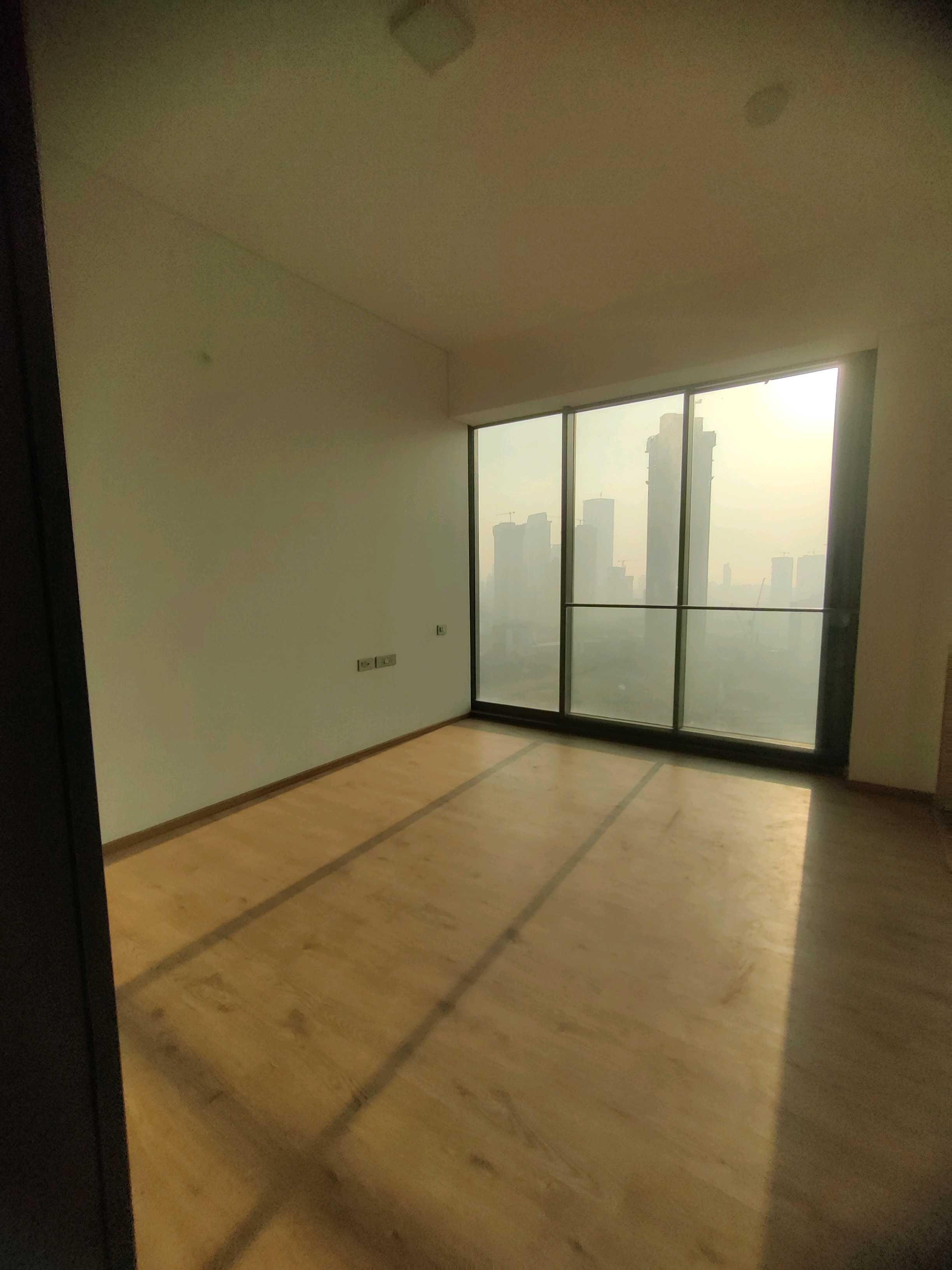 4 BHK + Pooja Room Apartment For Rent in Rustomjee Crown