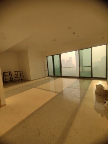 Room in 4 BHK Apartment at Rustomjee Crown, Prabhadevi – for Rent