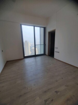 Room in 4 BHK Apartment at Rustomjee Crown, Prabhadevi – for Rent