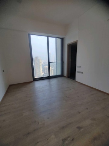 Room in 4 BHK Apartment at Rustomjee Crown, Prabhadevi – for Rent