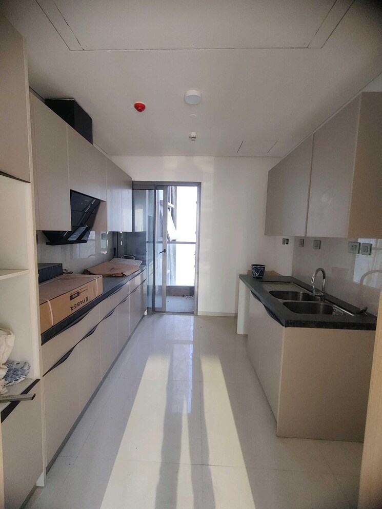 Kitchen, rustomjee-crown 4 Bedroom 2500 Sq.Ft. Apartment In Prabhadevi Mumbai 9546909