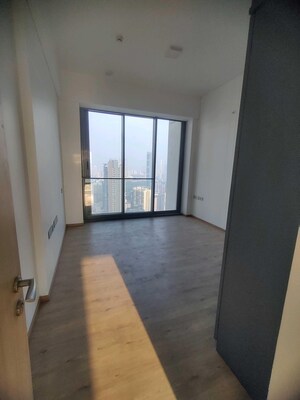 Room in 4 BHK Apartment at Rustomjee Crown, Prabhadevi – for Rent