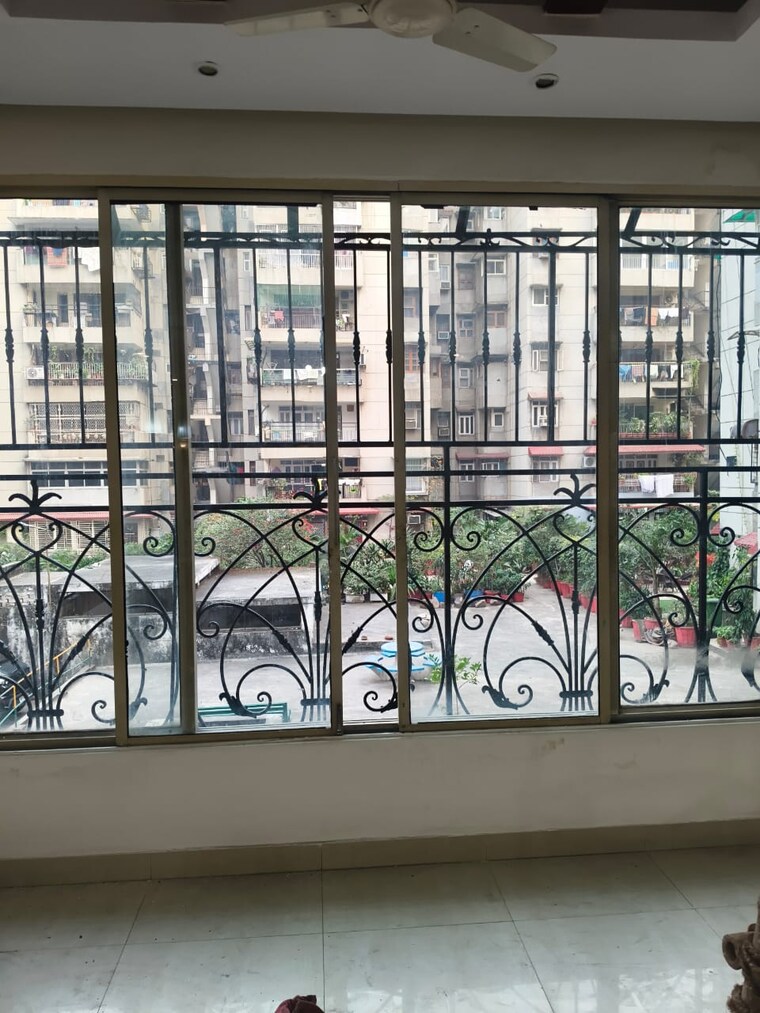 Balcony, new ashok nagar 3 Bedroom 1500 Sq.Ft. Apartment In New Ashok Nagar Delhi 9547002