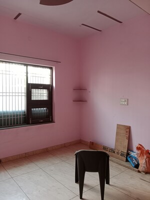 Living Room in 2 BHK Builder Floor at Sector 13 – for Rent