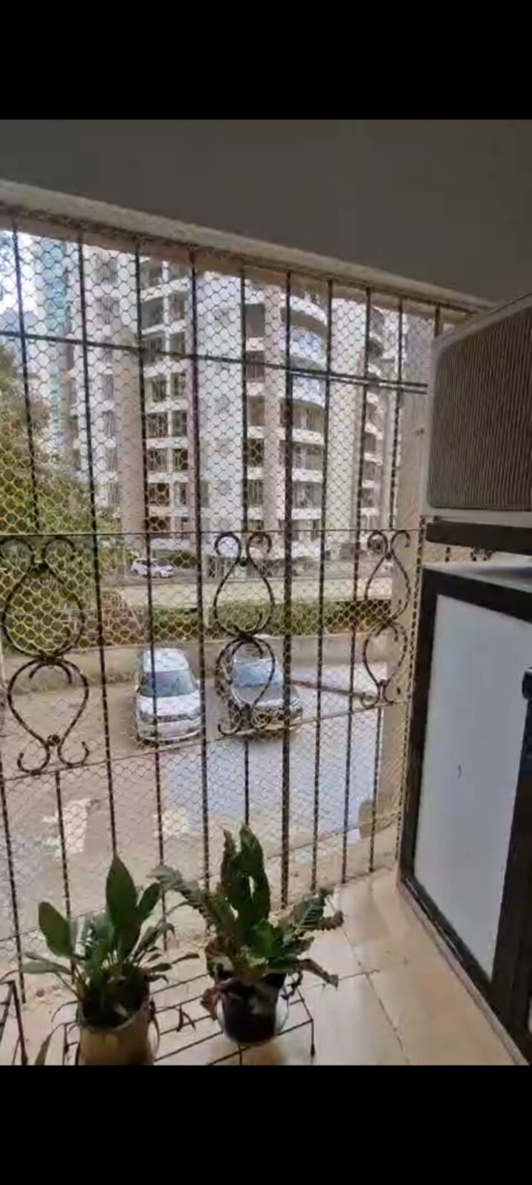 Balcony, goregaon-west-view-chs 3 Bedroom 1400 Sq.Ft. Apartment In Goregaon West Mumbai 9547040