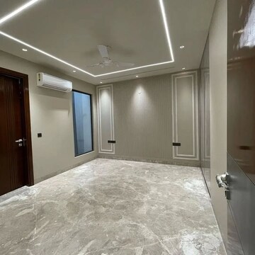 Room in 4 BHK Builder Floor at Vijay Park Gurgaon, Sector 8 – for Sale