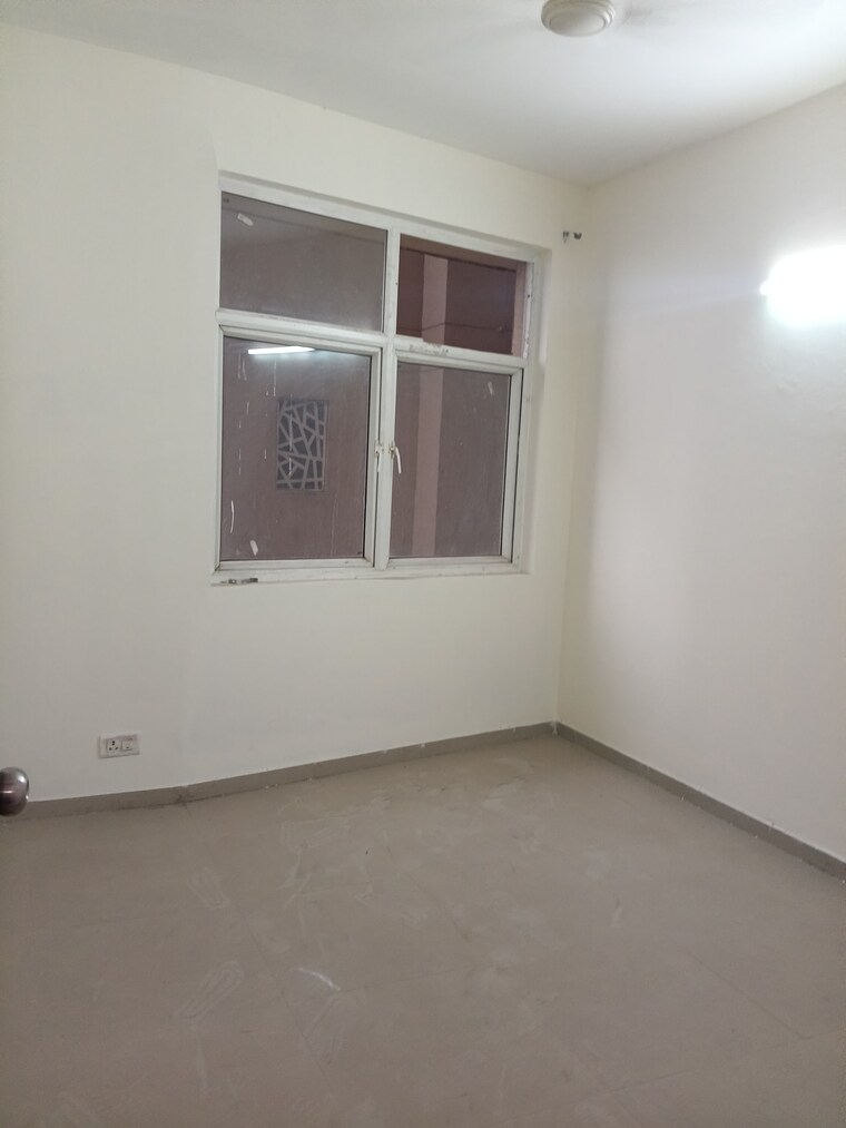 Bedroom, mahagun-mywoods 2 Bedroom 935 Sq.Ft. Apartment In Sector 16c Greater Noida Greater Noida 9547092