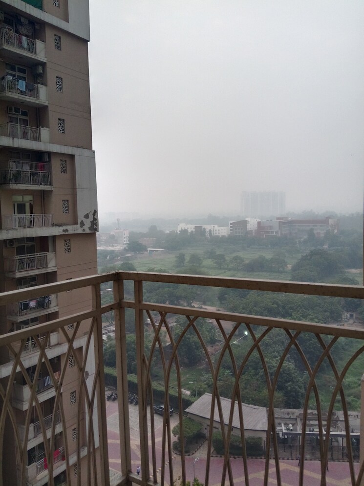 Balcony, mahagun-mywoods 2 Bedroom 935 Sq.Ft. Apartment In Sector 16c Greater Noida Greater Noida 9547092