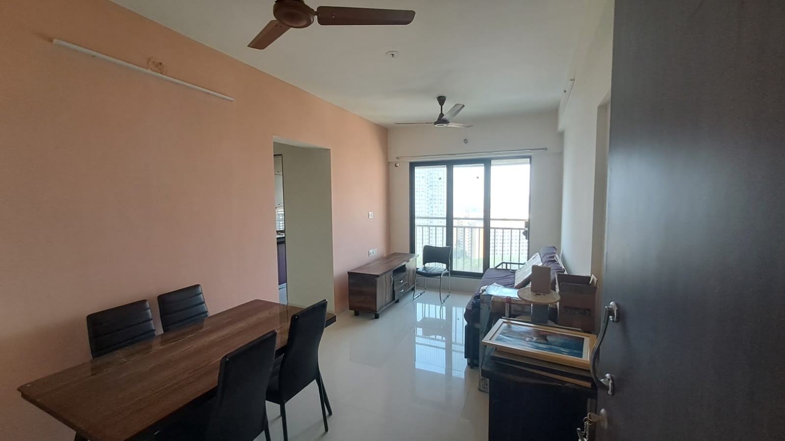 1 BHK 400 Sq.Ft. Apartment in Oxford Navrang Crystal