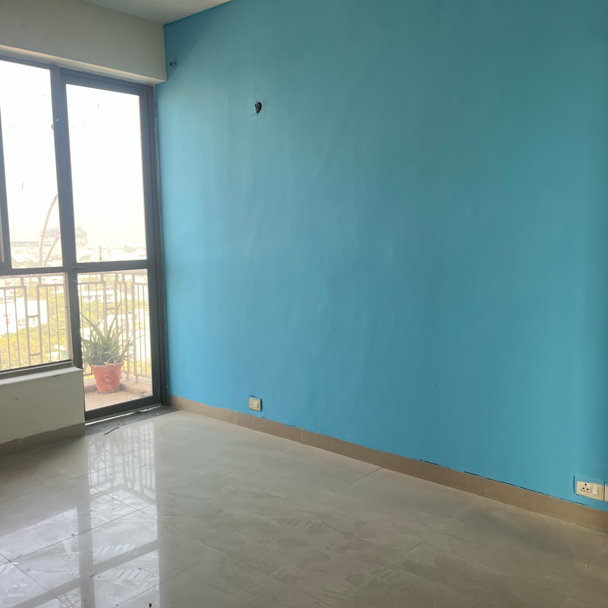 3 BHK + Servant Room 1355 Sq.Ft. Apartment in Unitech Uniworld Gardens 2