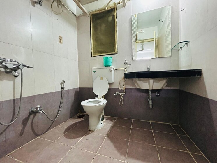 Bathroom, sun-empire 2 Bedroom 1000 Sq.Ft. Apartment In Sinhagad Pune 9547096