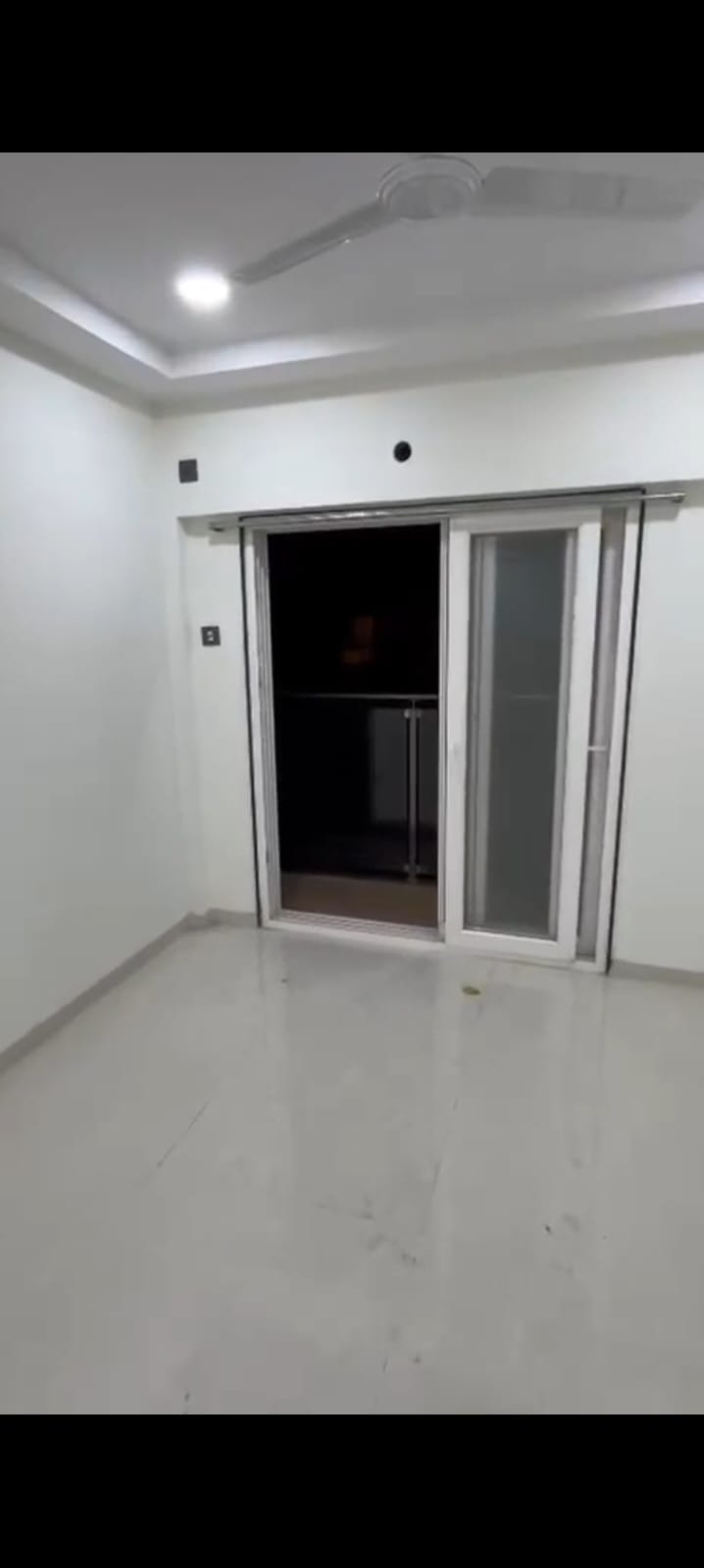 2 BHK 800 Sq.Ft. Apartment in Mhada Sector R3