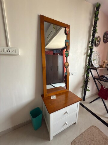 Furnished Amenities in 3 BHK Apartment at Vastu Tower, Malad West – for Rent