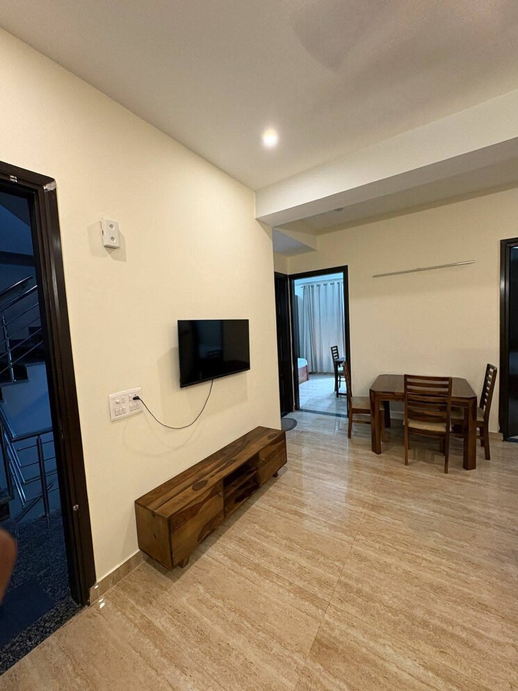 Room, paryavaran complex 2 Bedroom 1050 Sq.Ft. Apartment In Paryavaran Complex Delhi 9547102