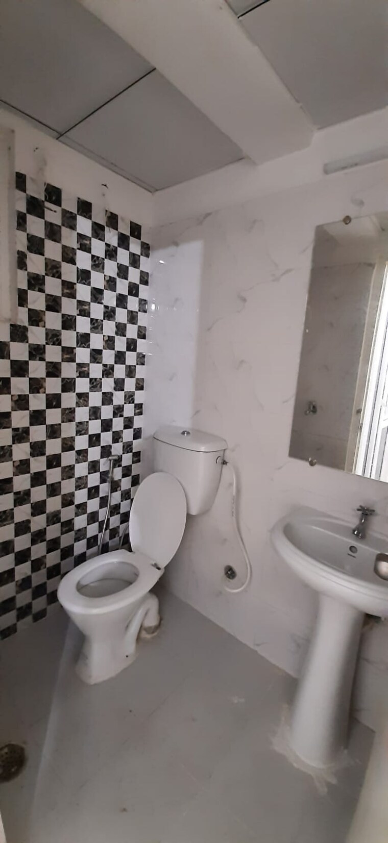 Bathroom, gaur-city-2-14th-avenue 2 Bedroom 1040 Sq.Ft. Apartment In Sector 16c Greater Noida Greater Noida 9547100