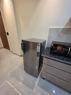 Furnished Amenities in 1 BHK Apartment at Saket – for Rent