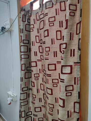 Furnished Amenities in 1 BHK Apartment at Bandra West – for Rent