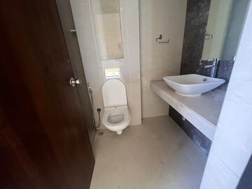 Bathroom in 3 BHK Apartment at Lodha Primero, Mahalaxmi – for Rent