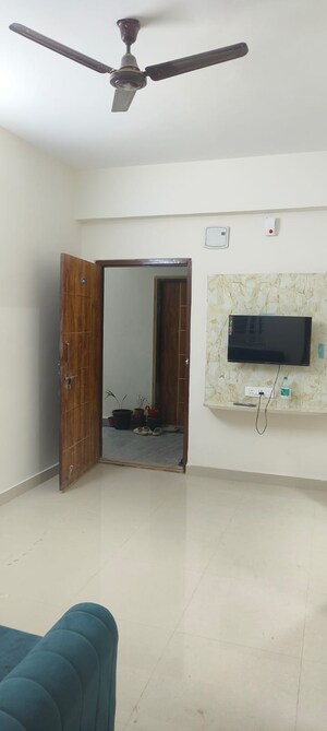 Living Room in 1 BHK Apartment at Kondapur – for Rent